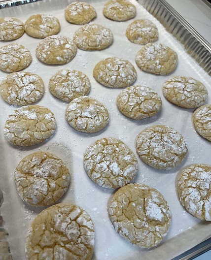 Vanilla Crinkle Cookies
