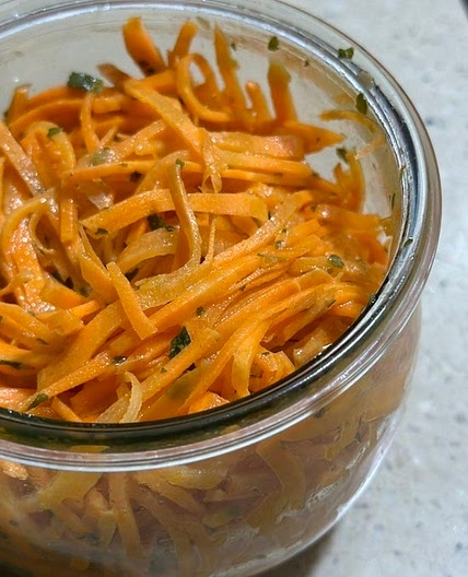 제철 당근으로 더 맛있는 당근 라페 만들기
