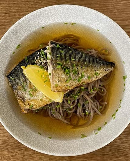 따뜬따끈〰고등어 온모밀면👩🏻‍🍳