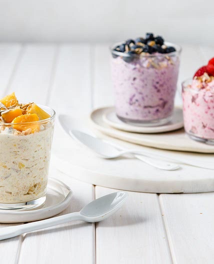 Tropical yoghurt fruit whip
