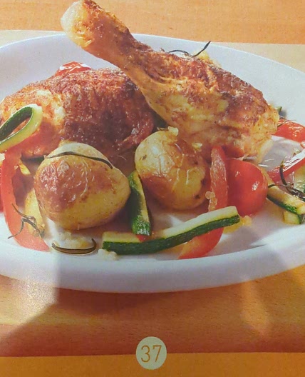 Hähnchenschenkel mit Ofengemüse