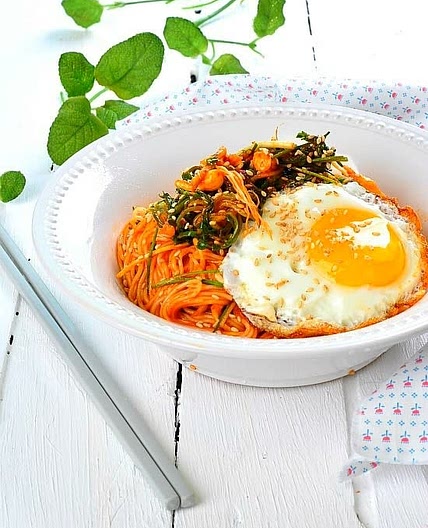 봄나물비빔국수