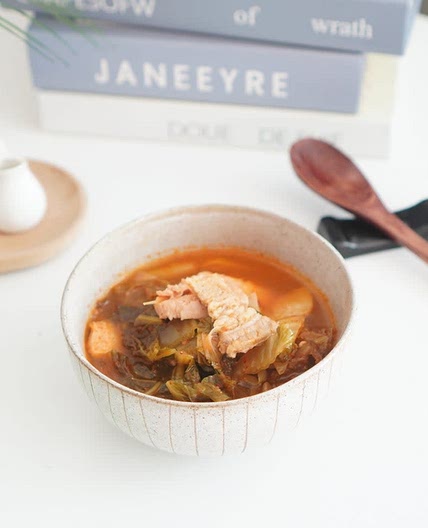 스팸 묵은지 삼겹살 김치찌개 끓이는법 돼지고기 레시피