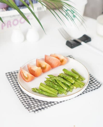 아스파라거스 손질 데치기 아스파라거스 볶음 구이 맛