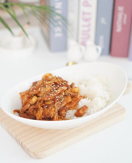 돼지고기 목살 삼겹살 덮밥 제육 김치덮밥 종류 추가 ~