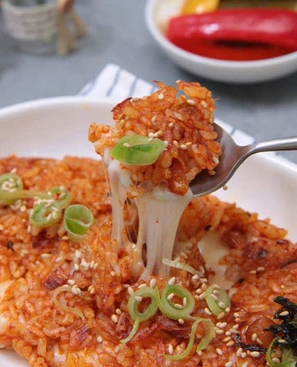 강식당 백종원 김치밥 만들기 김치밥이 피오씁니다