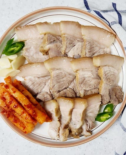 돼지고기 앞다리살 수육삶기 수육 보쌈 레시피