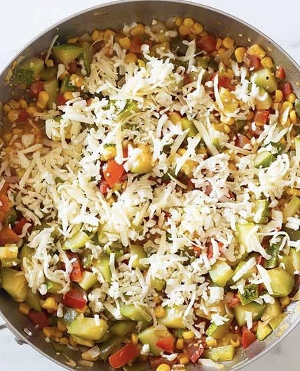 Calabacitas con queso Oaxaca