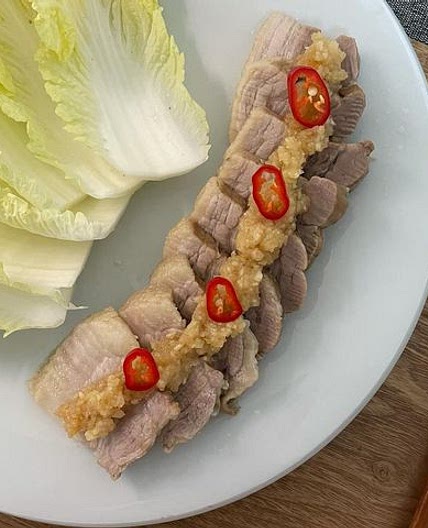 쌈채소와 즐기는 마늘 보쌈 만들기!
