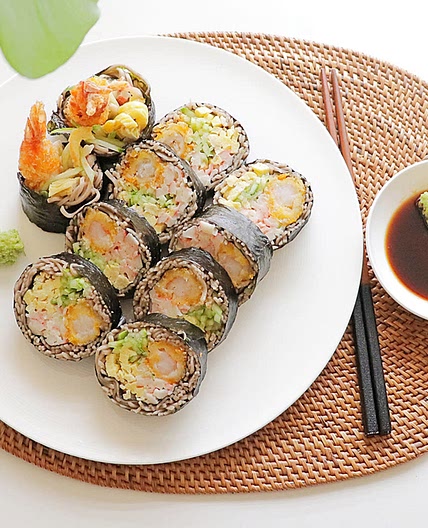 새우튀김 메밀김밥 후토마끼