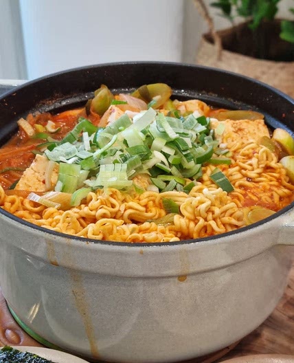 스팸김치찌개 라면사리 넣고 맛있게 끓이는법 스팸요리 밥도둑 초간단 요리