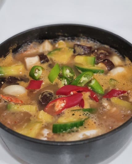 다담된장으로 만드는 해산물 된장찌개 꽃게가 들어가서 감칠맛 업그레이드 시킴