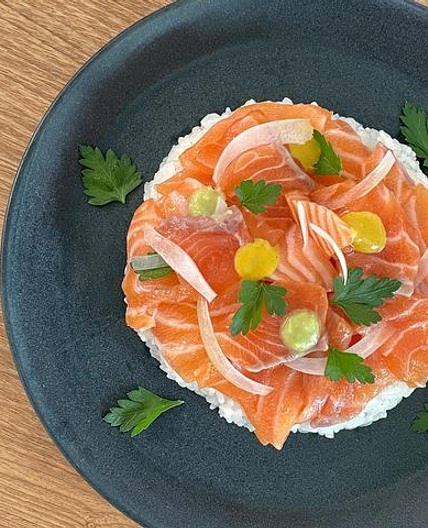 떠먹는 연어초밥👩🏻‍🍳🍣