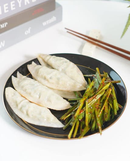백종원 군만두 굽는법 야채 부추무침 비빔만두 굽기