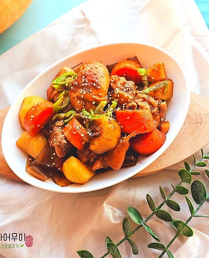 건강한 집밥 전문점 찜닭 간장 닭볶음탕 까만 양념소스 레시피 닭도리탕 만드는 법