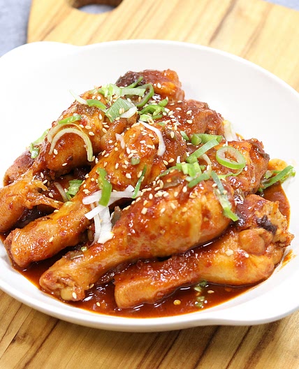 양념치킨 맛이 나는 매운닭다리조림