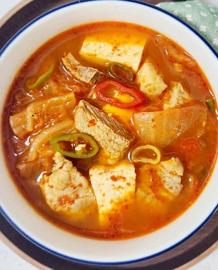 돼지고기 목살 김치찌개 끓이는법 돼지고기 김치찌개 레시피