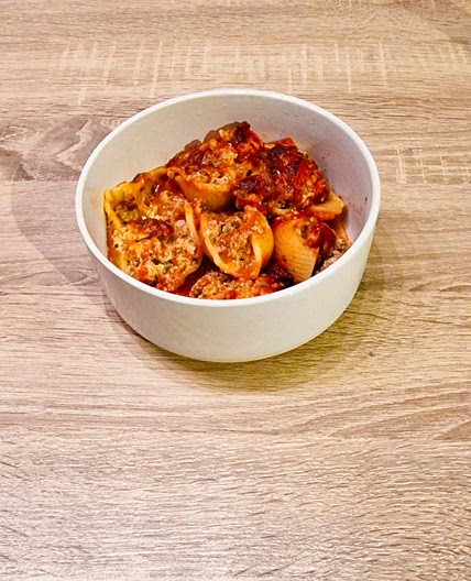 Coquilles de pâtes farcies au bœuf et à la ricotta crémeuse