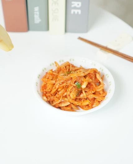 새콤달콤 무생채 무채무침 만드는법