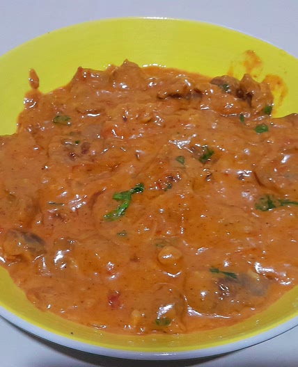 Gizzards in coconut cream sauce