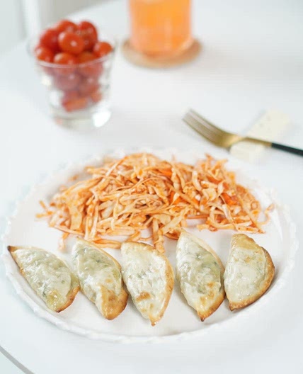 야채 비빔만두 만들기 양념장 새콤달콤 하게~
