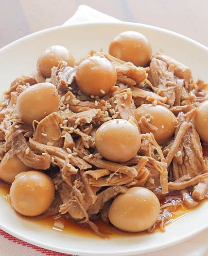 돼지고기 메추리알 장조림 반찬