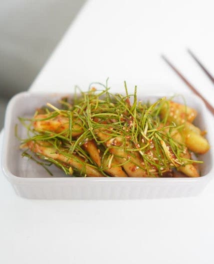 부추오이무침 레시피 새콤달콤 하게 만드는법