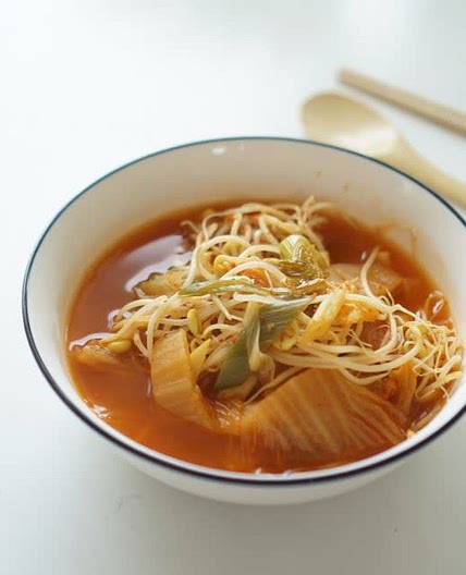 얼큰 김치콩나물국 끓이는법 묵은지로~