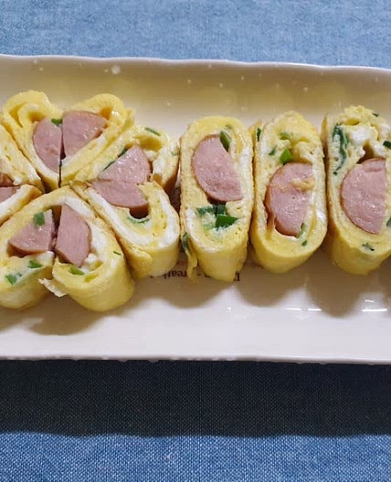 반찬으로 간편하게 먹기 좋은 소세지 계란말이 만들기(하트 계란말이 만드는 법)