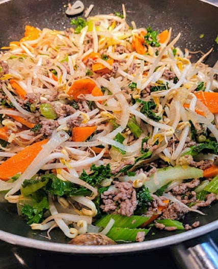 Beef, Kale and Bean Sprout Stir Fry
