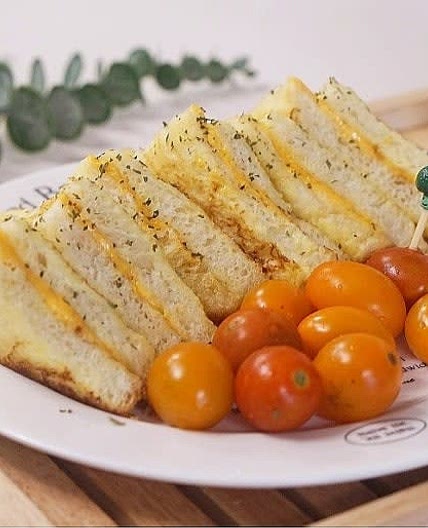 체다치즈 넣은 식빵토스트 프렌치토스트 만들기