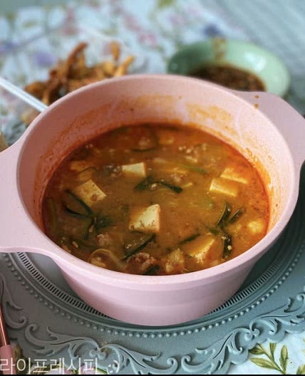 [된장찌개 맛있게 끓이는법] 밥에 쓱쓱 비벼먹는 꿀맛 달래된장찌개