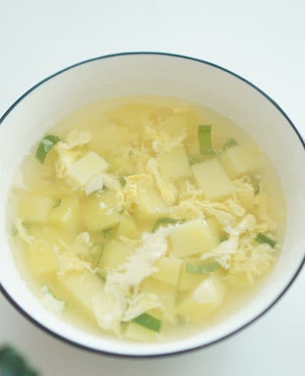 맑은감자국 끓이는법 멸치육수팩에다 계란 넣고 ~