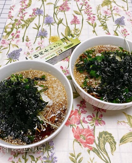 [쯔유 활용 요리] 메밀국수로 시원한 메밀소바 만들기