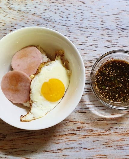 버터로 풍미를 살린 계란 간장비빔밥 만들기