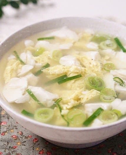 부드러운 순두부 계란국 레시피