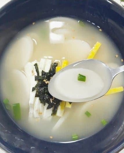 담백한 멸치육수 떡국 끓이는법 간단한 떡국 레시피