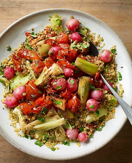 Spiced bulgur wheat with roast vegetables