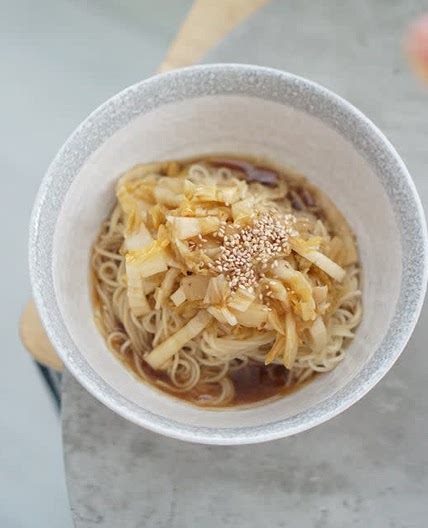 씻은 묵은지 요리 ~ 간장국수 레시피에 넣어요