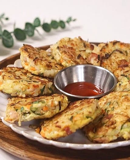 간단한 아침메뉴 베이컨 계란 밥전 만들기
