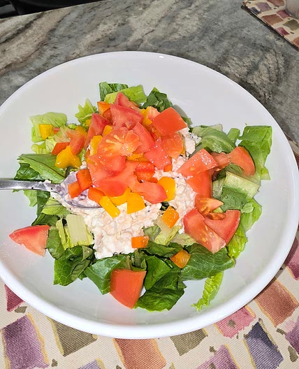 Tuna & cottage cheese salad