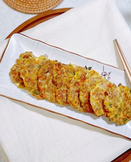 야채를 듬뿍 넣어 고소하고 맛있는 참치야채전 만드는법