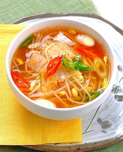 김치콩나물국