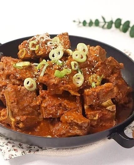 돼지등뼈요리 매운 등뼈찜 레시피