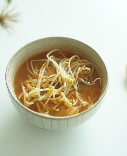 김치콩나물국 끓이는법 얼큰한 국물요리로 해서 먹기