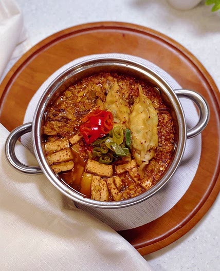 명절 음식 활용 시원하고 칼칼한 전 찌개 끓이는 법