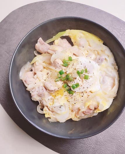 달다리살 양파 덮밥 오야코동