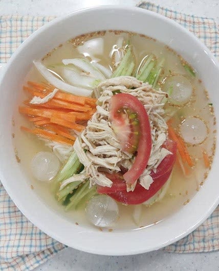 냉면육수와 닭가슴살로 만드는 초계국수 레시피