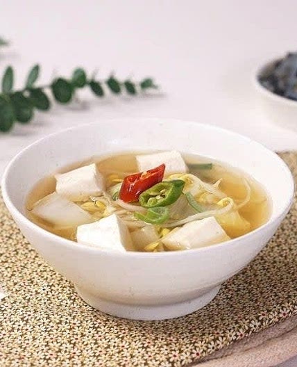 아침국으로 좋은 맑은 콩나물국 레시피