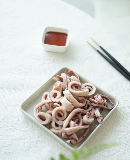 오징어 데치기 숙회로 먹었어요